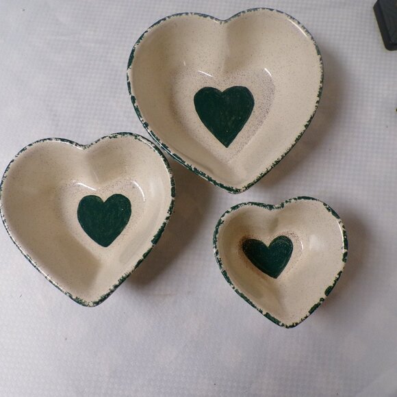 Set Of 3 Heart Shaped Stoneware Bowls Green - Picture 2 of 3